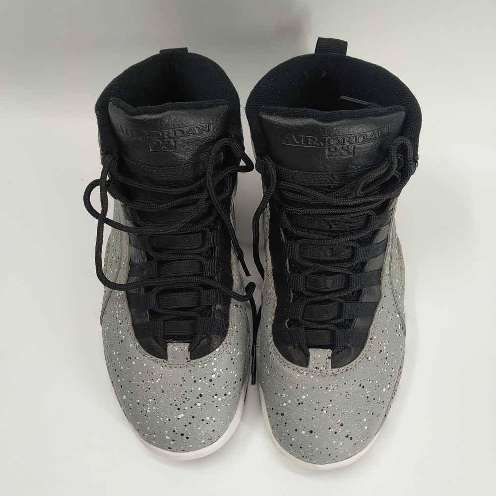 Exquisite Air Jordan 23 Men's Grey Shoes | Size 7US | Pristine Pre-Owned